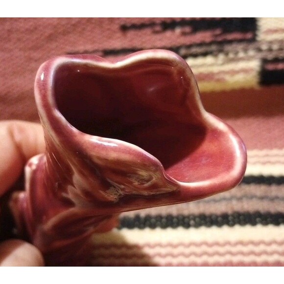 Shawnee Vintage Small Pottery Bud Vase Burgundy USA 1135 Window Decor - Picture 5 of 8